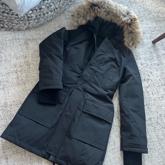 Aritzia Tna The Bancroft Black New Dawn Puff Cozy Winter Jacket Size S - Picture 9 of 17